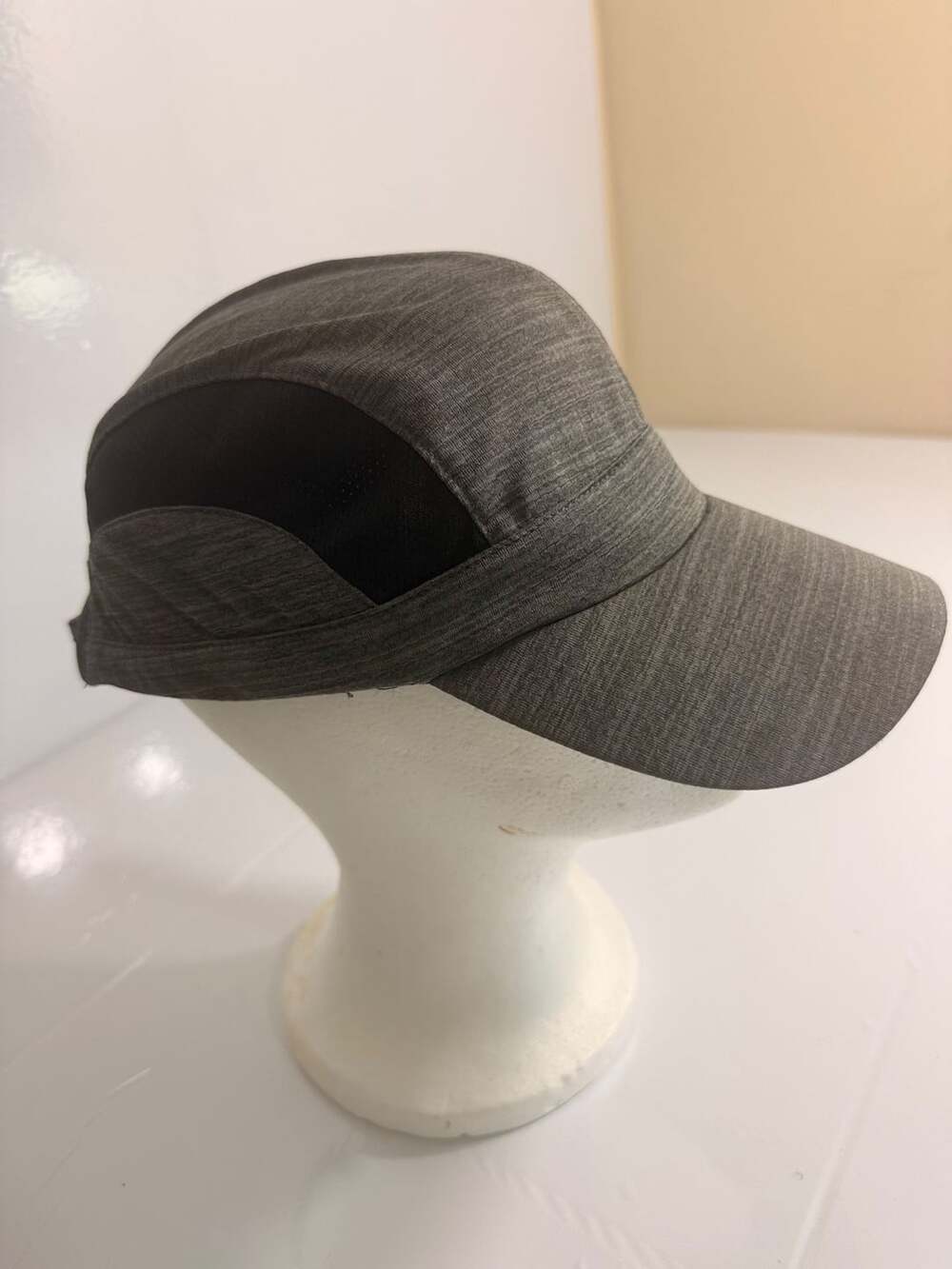 Hind Outdoor Athletic Running Quick Dry Lightweight Strapback Cap Hat Gray